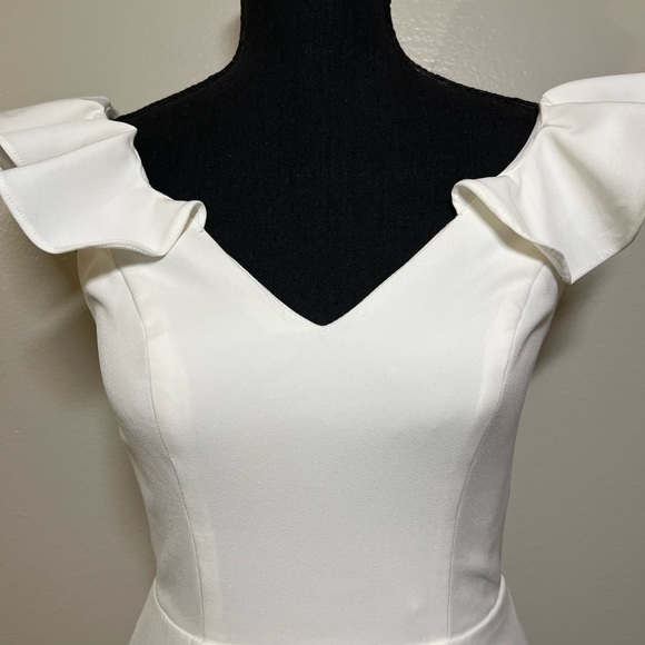 NWOT David’s Bridal DB Studio Ruffle Strap, Keyhole Back Dress - Picture 2 of 5